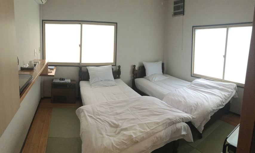 Bedroom 4, Minshuku Kuwataniya, Takayama