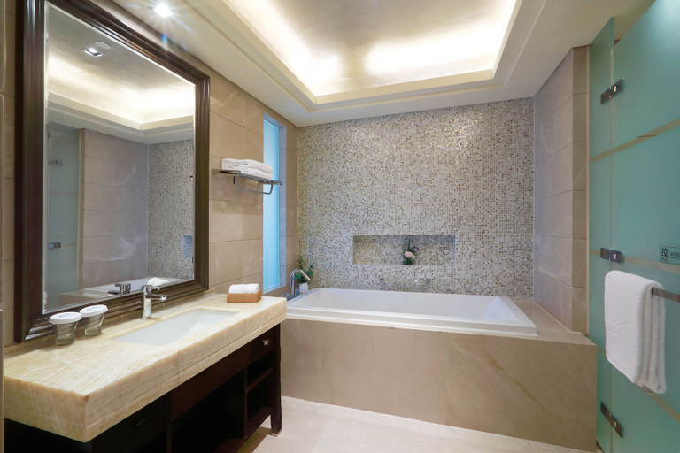 Bathroom 5, Xiamen International Conference Center Hotel, Xiamen