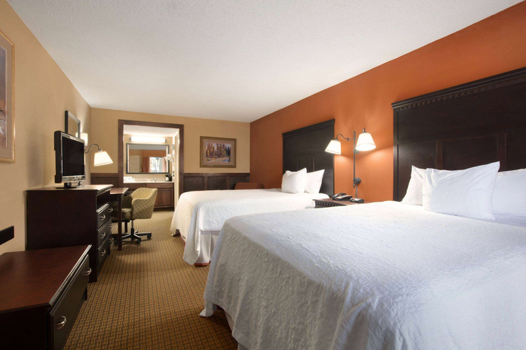 Bedroom 2, Days Inn by Wyndham Longview South, Gregg