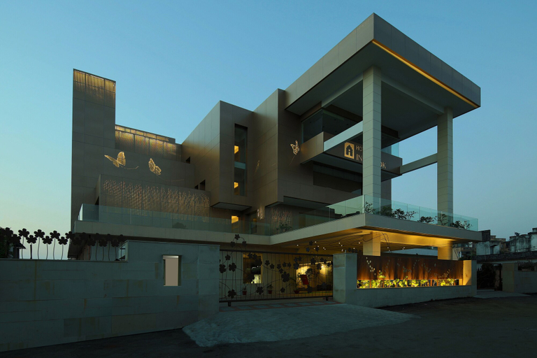 Exterior & Views 2, Inderlok Hotel, Dehradun