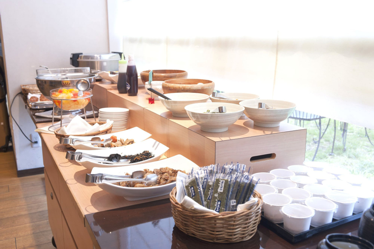 Food & Drinks 11