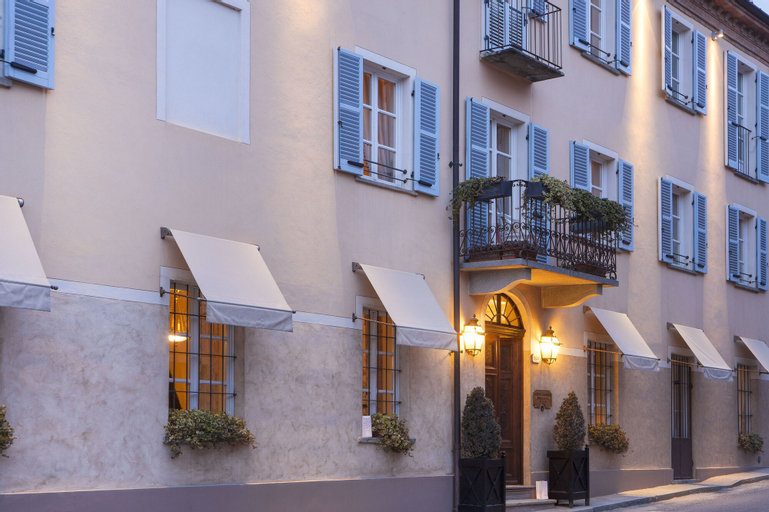 Exterior & Views 2, Corte Gondina boutique hotel, Cuneo