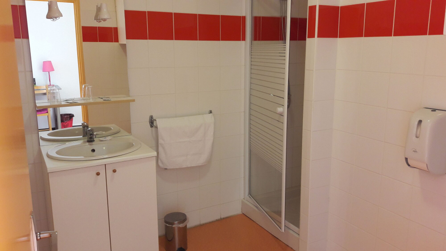 Bathroom 5, Residence du Rougier, Aveyron