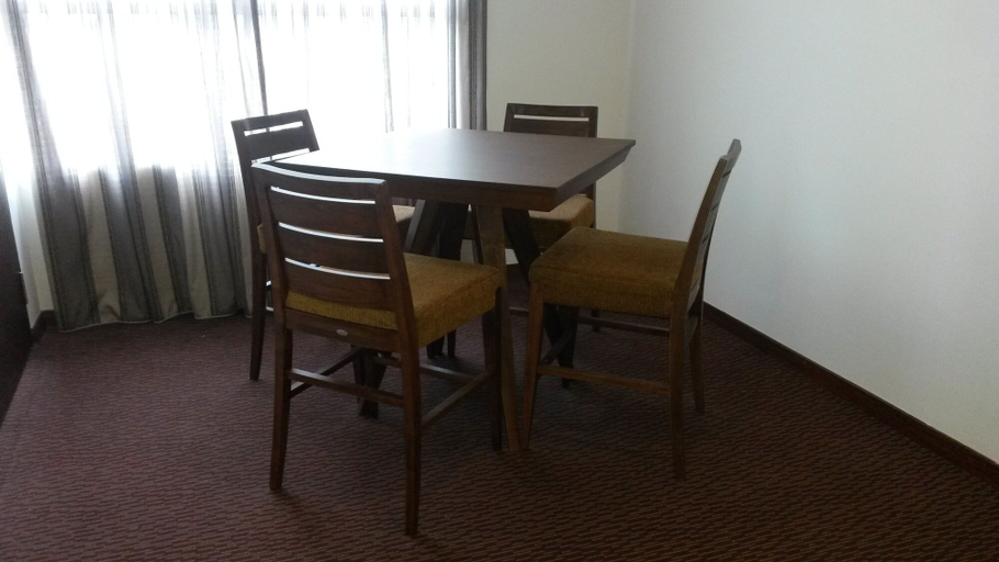 Others 5, Eminent Hotel, Penampang