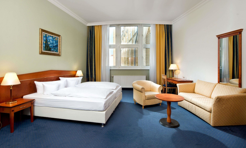 Bedroom 3, Wyndham Garden Berlin Mitte, Berlin