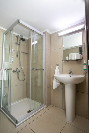 Bathroom 5, Les Palmiers Beach Hotel, Larnaca