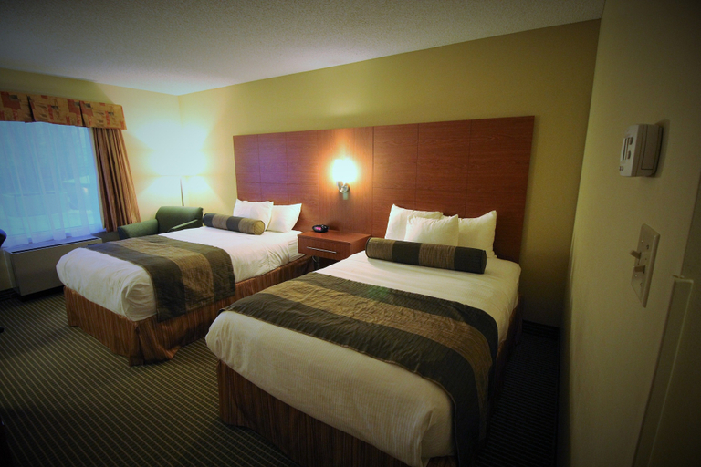 bedroom 13