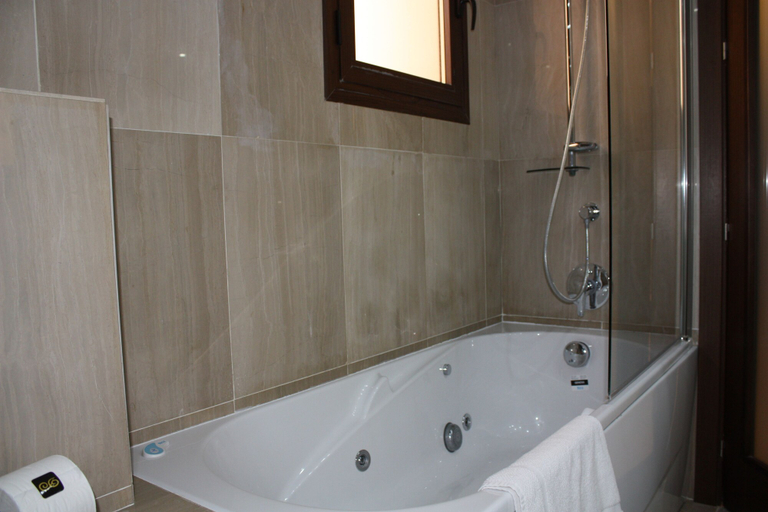 Bathroom 5, Bahia Boutique Apartments, Málaga