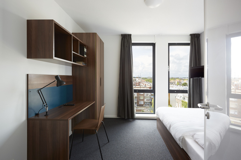 Bedroom 5, The Social Hub The Hague, The Hague