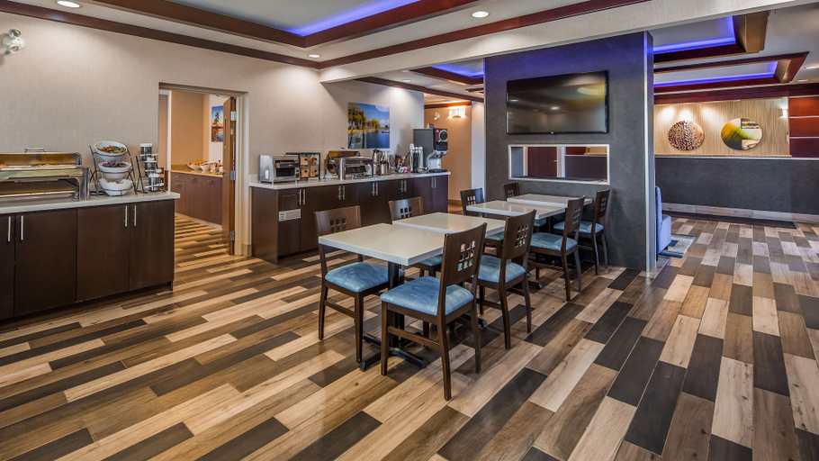 Food & Drinks 5, Best Western Plus Barrie, Simcoe