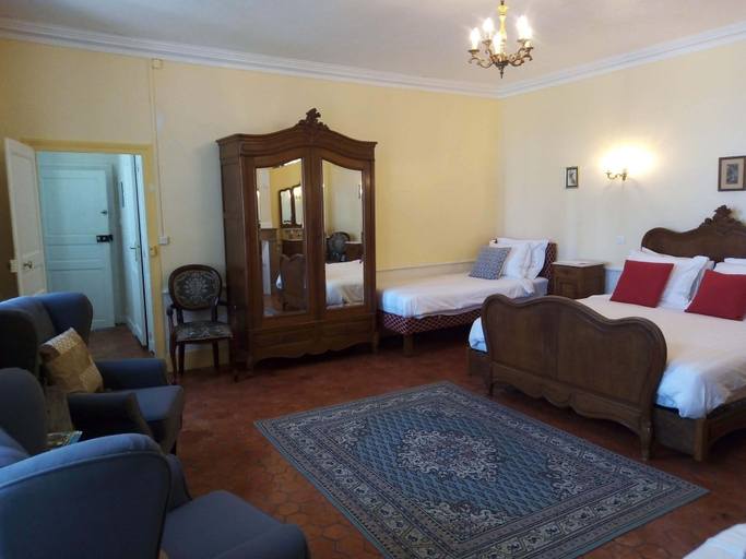 Bedroom 4, Château Latour, Nièvre