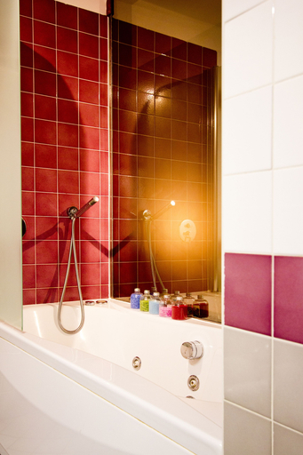 Bathroom 4, Green Hotel Motel, Varese