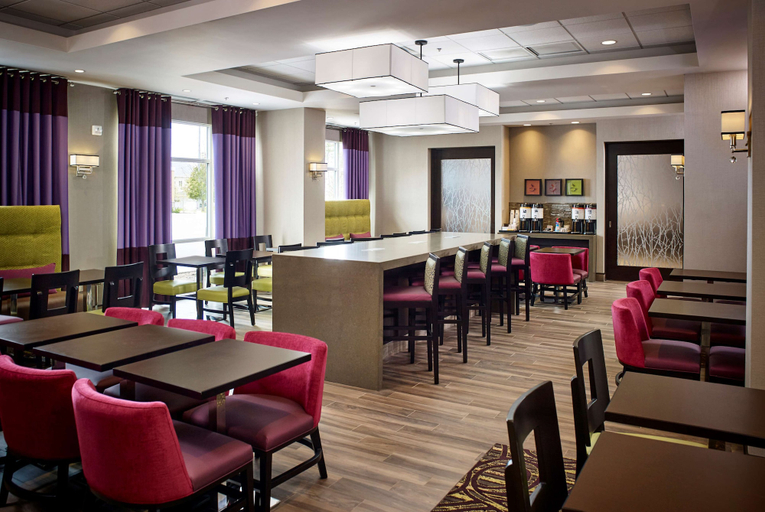 Food & Drinks 5, Hampton Inn by Hilton Timmins, Cochrane