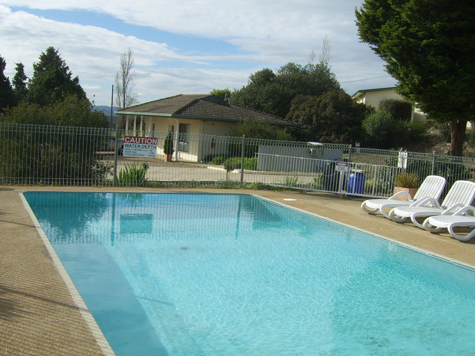 Sport & Beauty 5, Garden Motor Inn, Gundagai