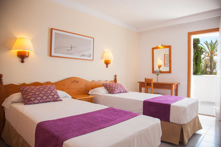 Bedroom 2, Inturotel Azul Garden, Baleares