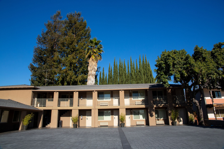 Exterior & Views 2, Sterling Inn, Santa Clara