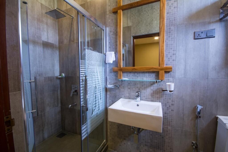 Bathroom 3, Hill Pride City Hotel, Nuwara Eliya