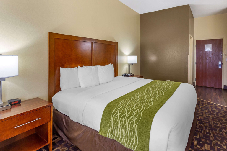 Bedroom 3, Comfort Inn & Suites North Aurora - Naperville, Kane