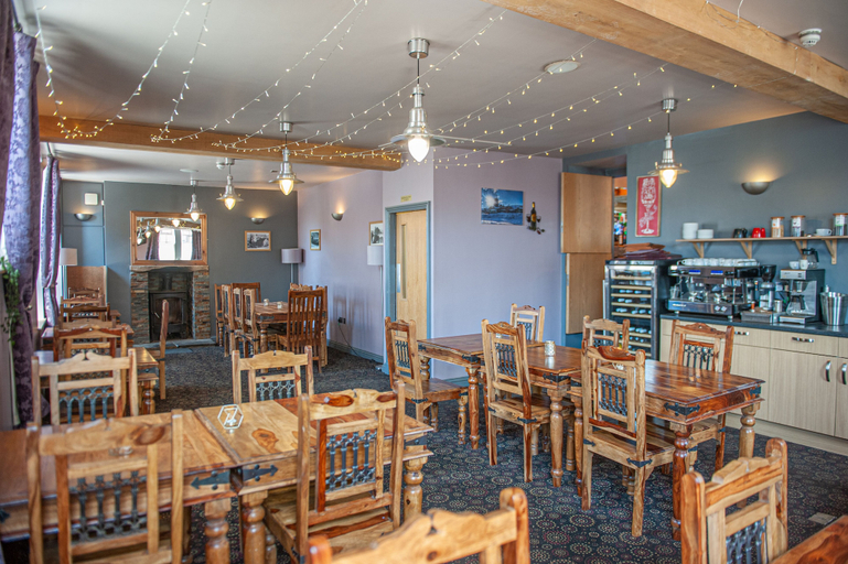 Food & Drinks 5, The Lion, Torfaen