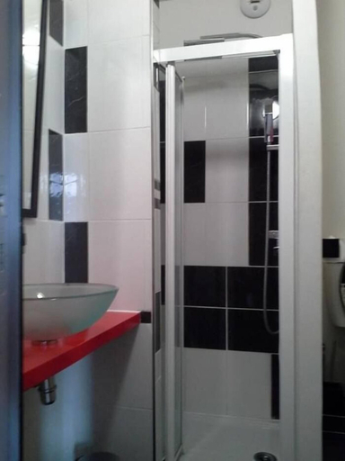 Bathroom 5, Chambre d'hôtes du Palais, Ain