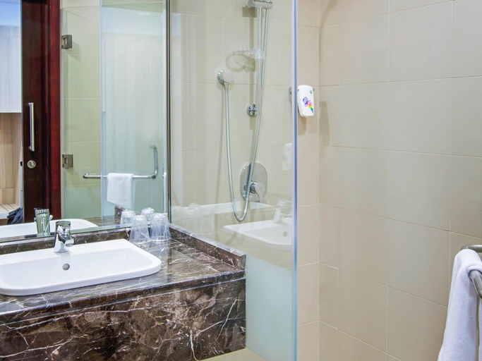 Bathroom 4, ibis Styles Dragon Mart Dubai, Dubai