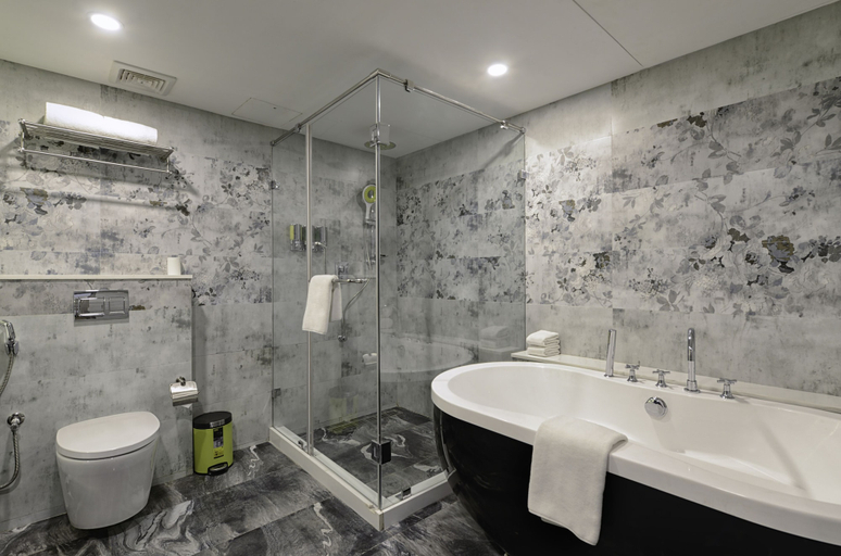 Bathroom 4, Regenta Central Antarim Ahmedabad, Ahmadabad