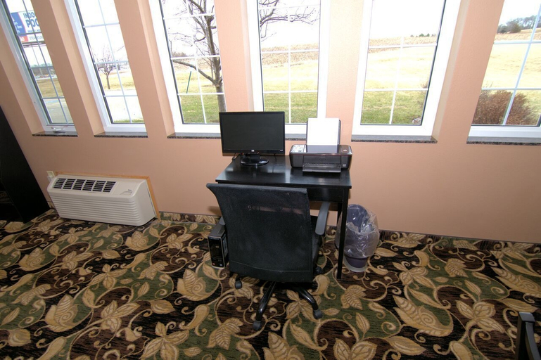 Others 5, Rock Island Inn & Suites, Cass