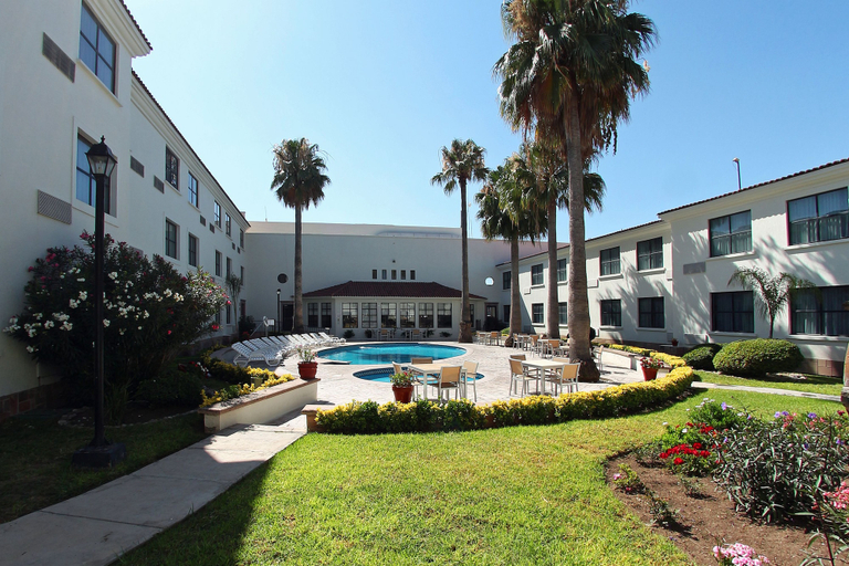 Exterior & Views 4, Fiesta Inn Saltillo, Saltillo