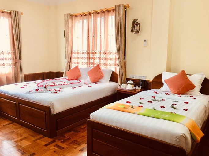 Bedroom 2, Mother's Home Hotel, Taunggye