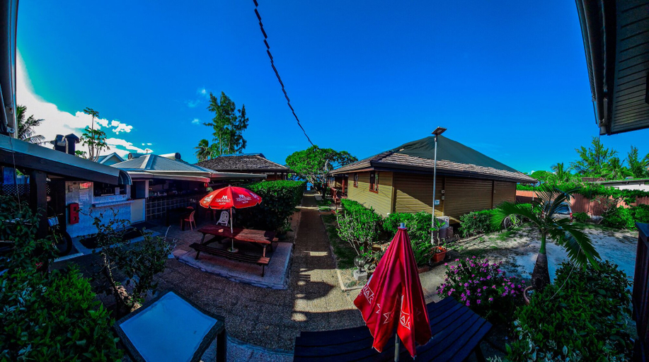 Exterior & Views 2, Moorea Golf Lodge