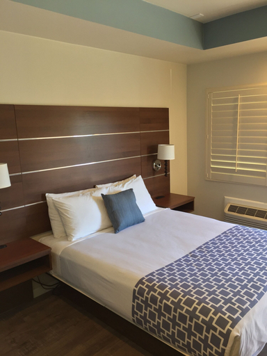 Bedroom 4, Sterling Inn, Santa Clara