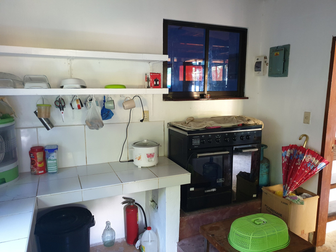 Others 3, Bohemian Beach House, Burgos