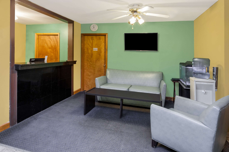 Others 5, Super 8 by Wyndham Stevensville/St. Joseph, Berrien