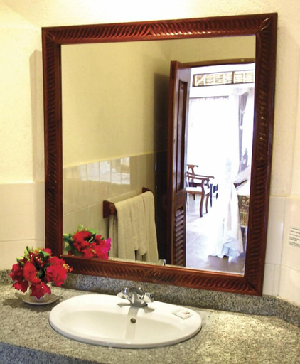 Bathroom 5, Voi Wildlife Lodge, Voi