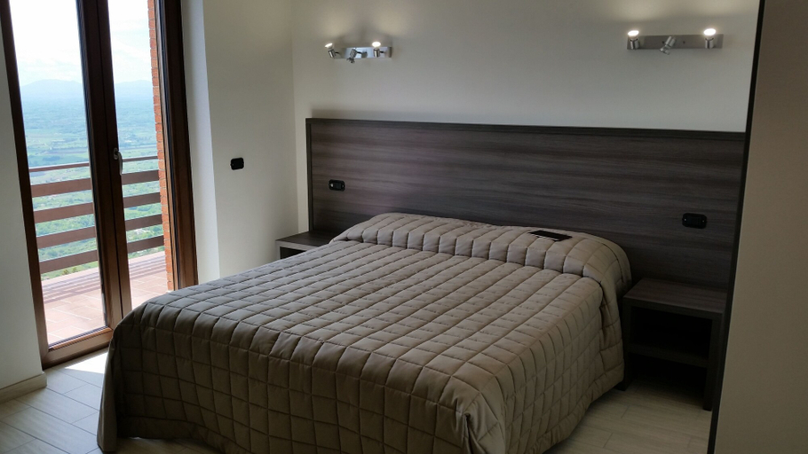 Bedroom 2, Belsito, Frosinone