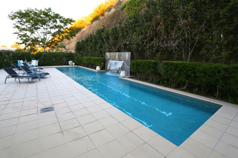 Sport & Beauty 3, Springfield Lakes Boutique Hotel, Ipswich - East