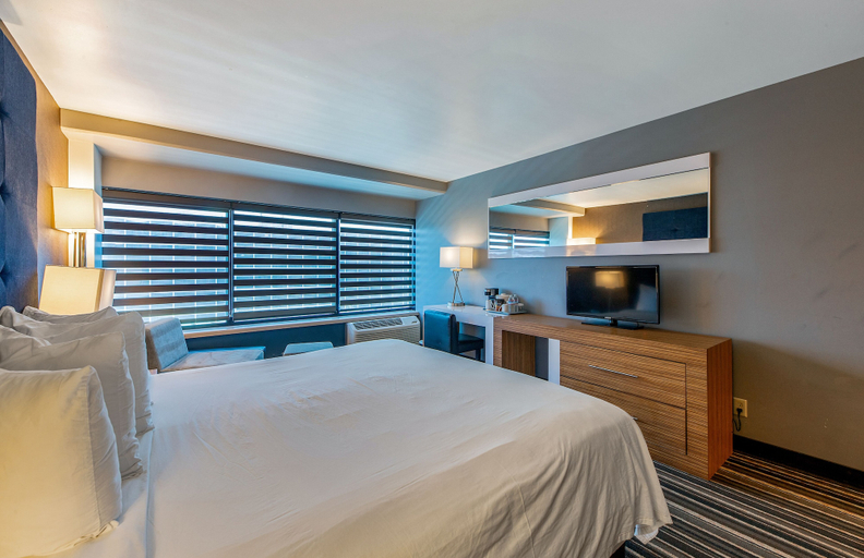 Bedroom 3, Hotel Huntington Beach, Orange