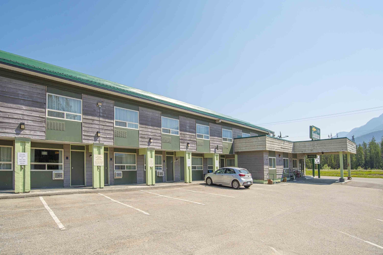 Exterior & Views 5, Sandman Inn Blue River, Thompson-Nicola