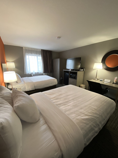 Bedroom 4, Quality Inn & Suites Hammond Near I-8090, Lake