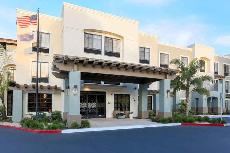 Exterior & Views 1, Hampton Inn Santa Barbara/Goleta, Santa Barbara