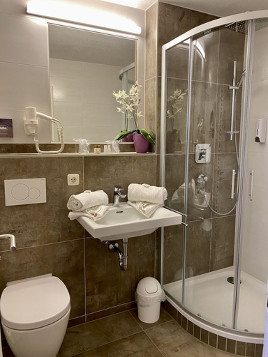 Bathroom 5, Hotel Nesselwanger Hof, Ostallgäu