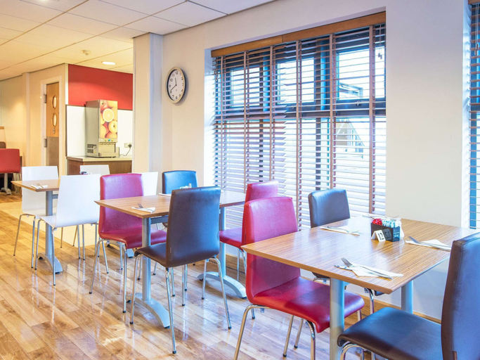 Food & Drinks 5, Travelodge Glasgow Airport, Renfrewshire