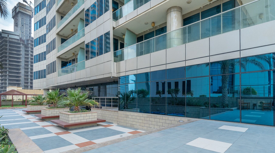 Exterior & Views, KOHH – 3BR in Ocean Heights, Dubai