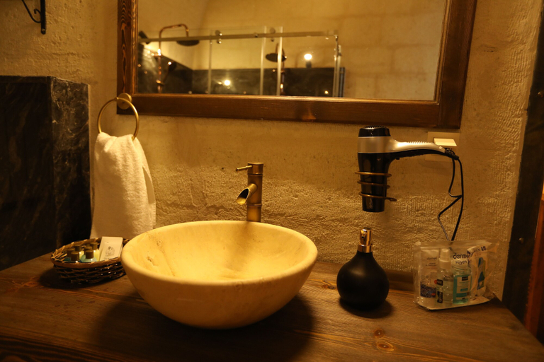 Bathroom 5, Hancı Cave Hotel, Ürgüp