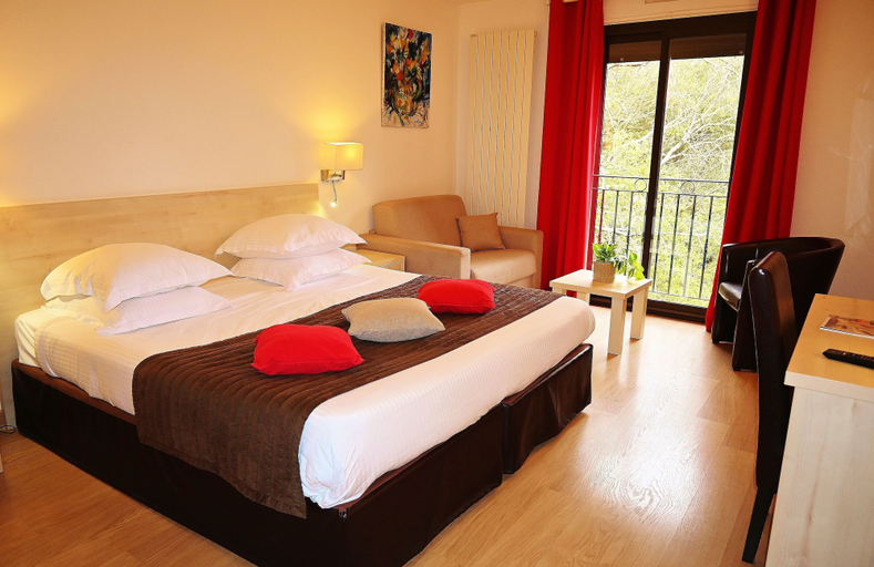 Bedroom 1, Domaine Du Lac, Var