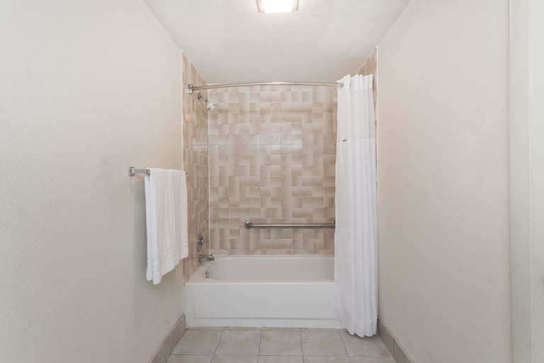 Bathroom 3, Days Inn by Wyndham Winston Salem North, Forsyth