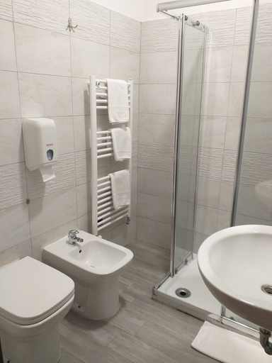 Bathroom 5, Venice Sanella Rooms, Venezia