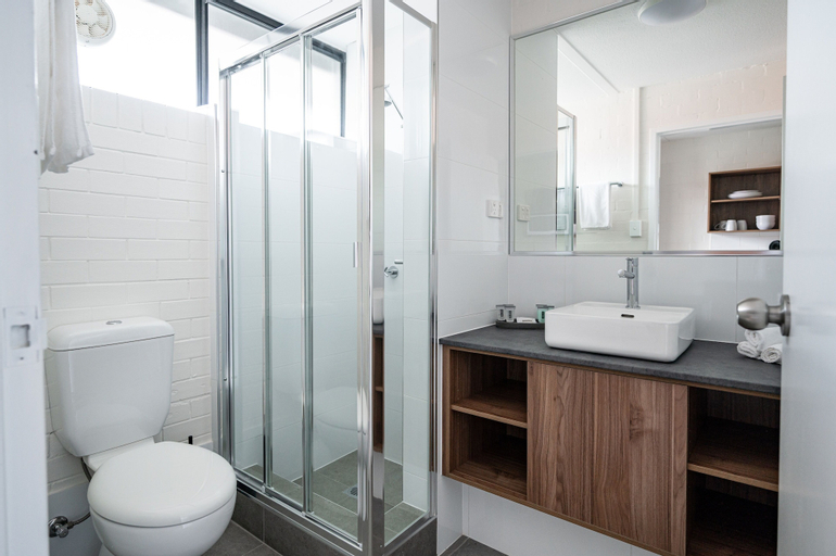 Bedroom 4, Browns Plains Hotel, Browns Plains