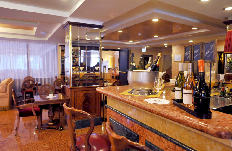 Food & Drinks 5, Santa Barbara Hotel, Milano