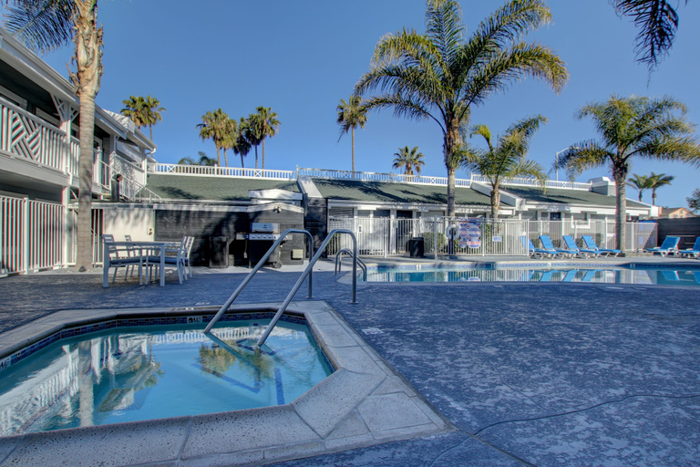 Sport & Beauty 4, Beach Haven Inn, San Diego